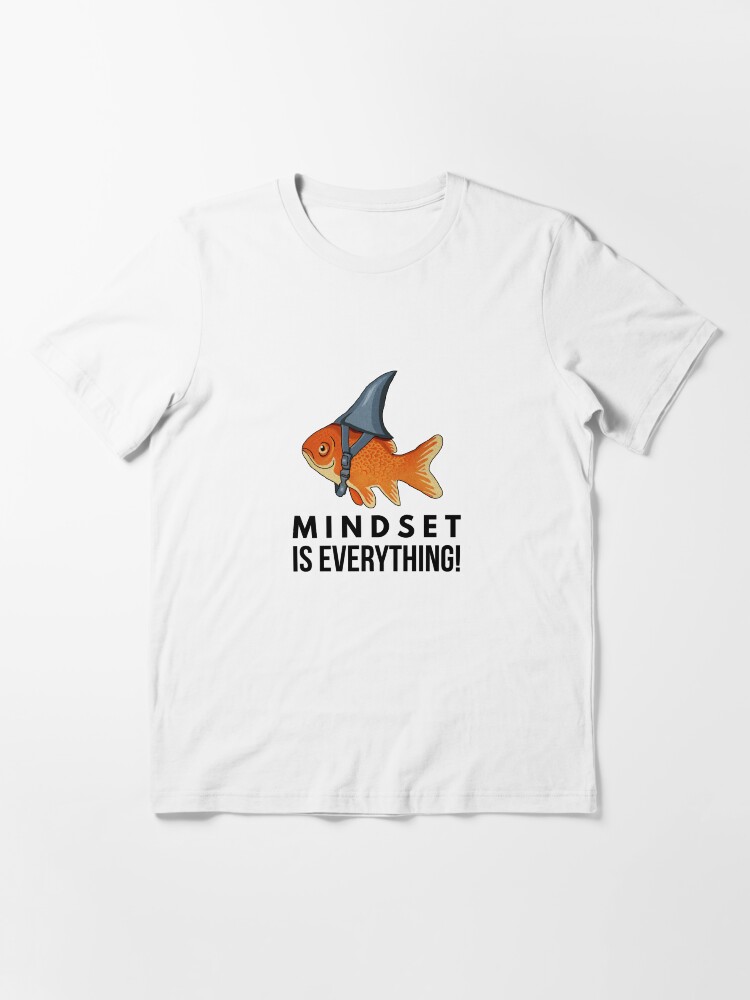 Imagen 3 de 7, Camiseta esencial con la obra La mentalidad lo es todo Pez dorado Tiburón Divertido Motivacional Pez grande Motivacional, diseñada y vendida por dukito.