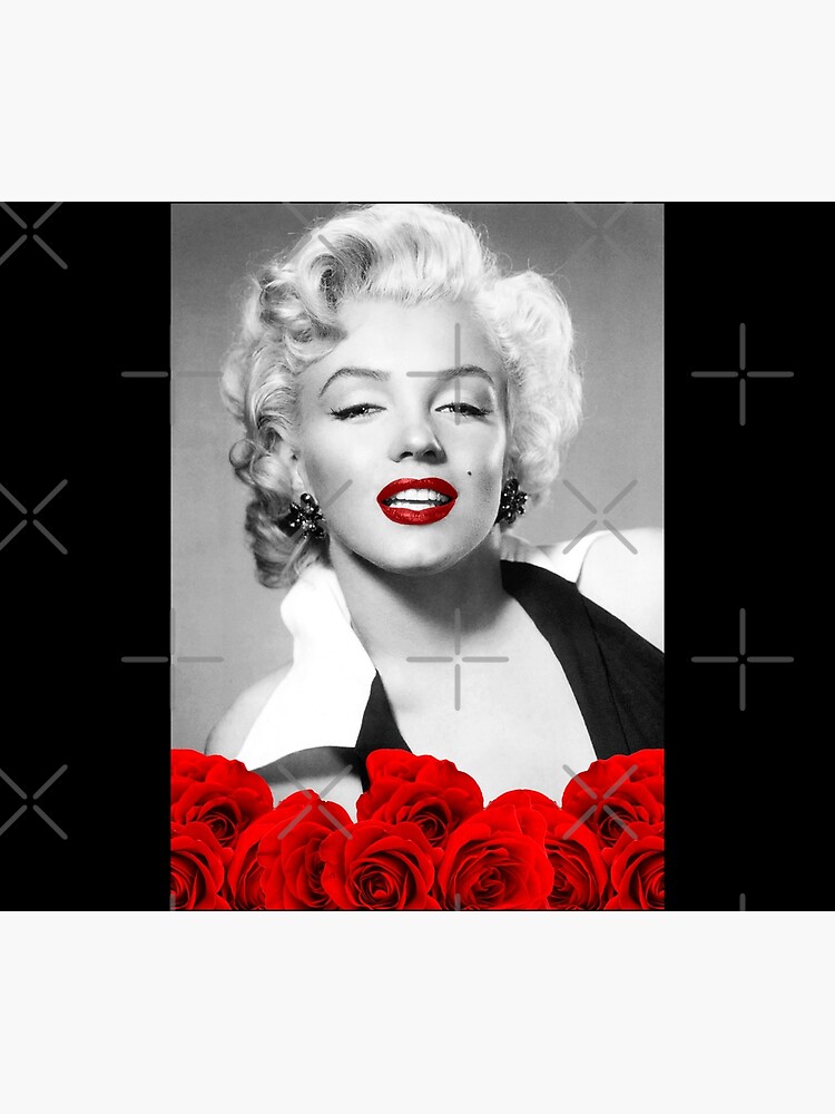 Disover Marilyn Monroe - Love - D64 Throw Blanket