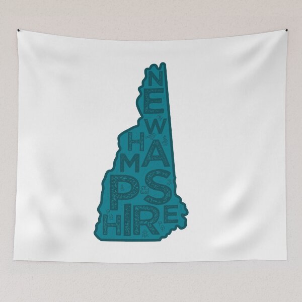 Aperçu de l'œuvre New Hampshire Map Typography Navy créée et vendue par HelloGentry.