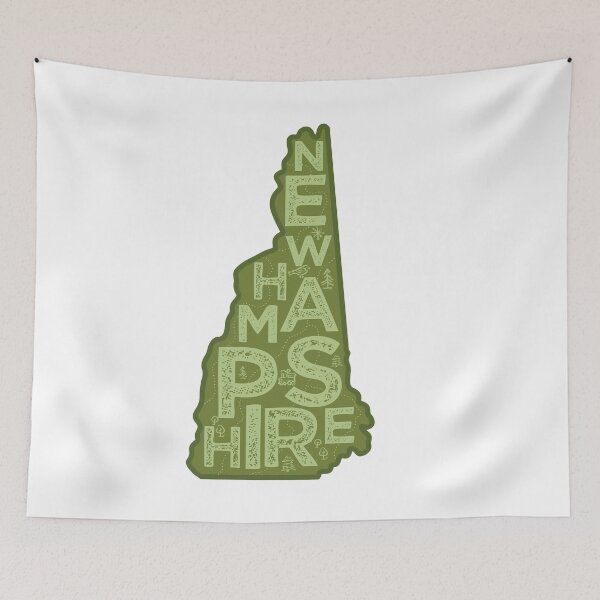 Aperçu de l'œuvre New Hampshire Map Typography Green créée et vendue par HelloGentry.