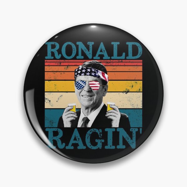 Artikelvorschau, Ronald Ragin' Patriotic Retro Drinking President Reagan Gear entworfen und verkauft von DynamicDesign.
