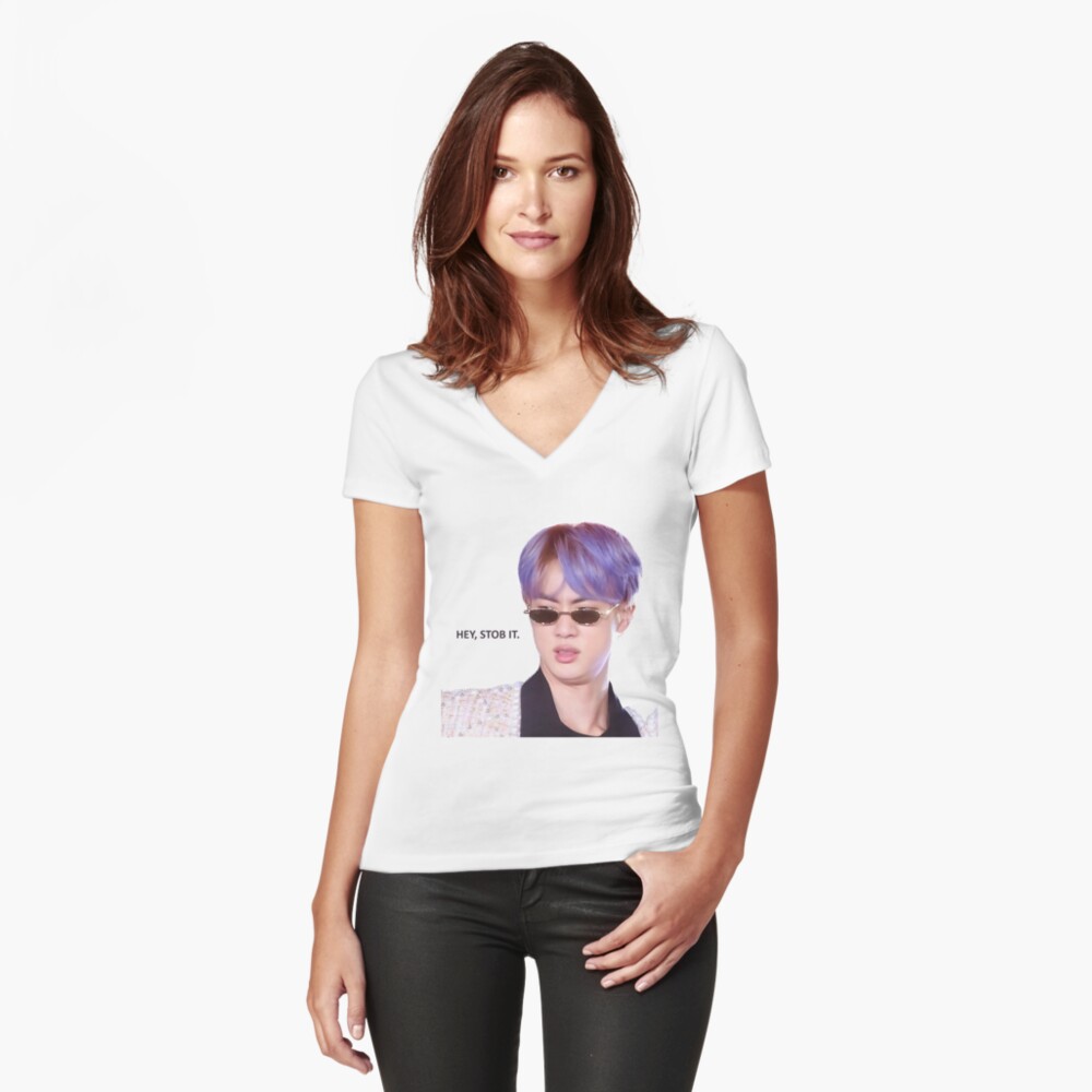 Artikel-Vorschau von Tailliertes T-Shirt mit V-Ausschnitt, designt und verkauft von Artholic77.
