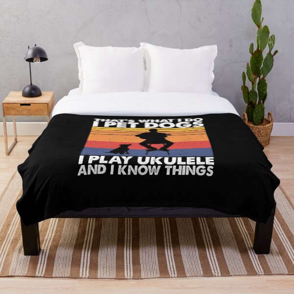 Artikelvorschau, Das, was ich tue Ich streichle Hunde Ich spiele Ukulele und ich weiß Dinge entworfen und verkauft von TheReallyNiceStuff.