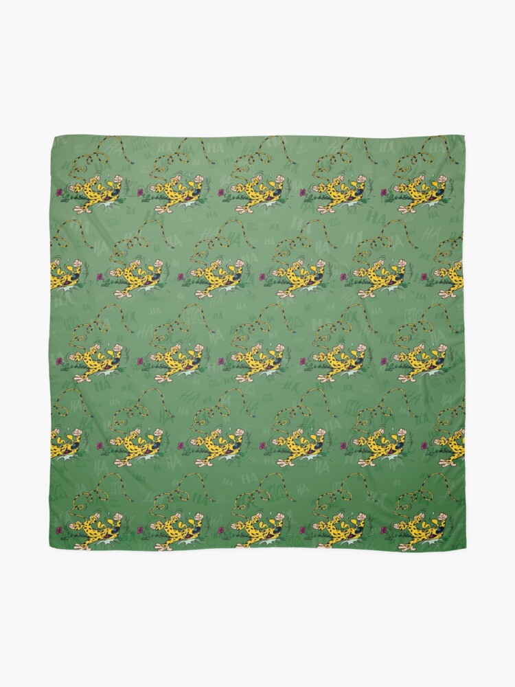 Alternate view of Marsupilami laughing on floor / Background green Scarf
