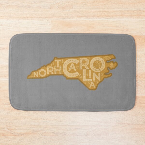 Aperçu de l'œuvre North Carolina Map Typography Brown créée et vendue par HelloGentry.