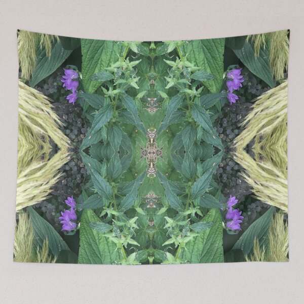 Artikelvorschau, Botanisches, göttlich-blondes Gras, violette und grüne Blätter, Variation entworfen und verkauft von RoseAromas.