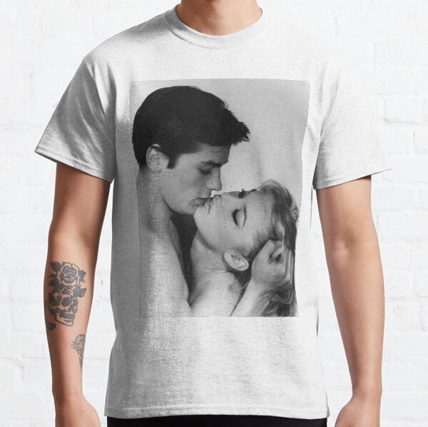 Alain Delon Brigitte Bardot kissing Classic T-Shirt