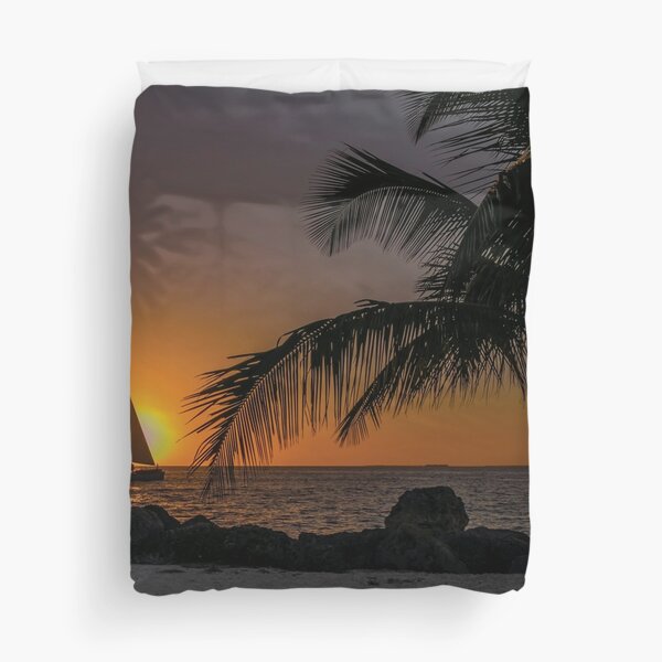 Vista previa del artículo con la obra «Silueta Palmera Playa Atardecer Barco Crucero Navegación», diseñado y vendido por henrymencia.