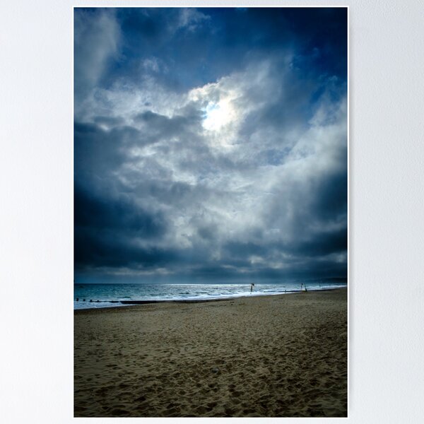 Artikelvorschau, Stormy Beach V. entworfen und verkauft von Lawrence Woolston.