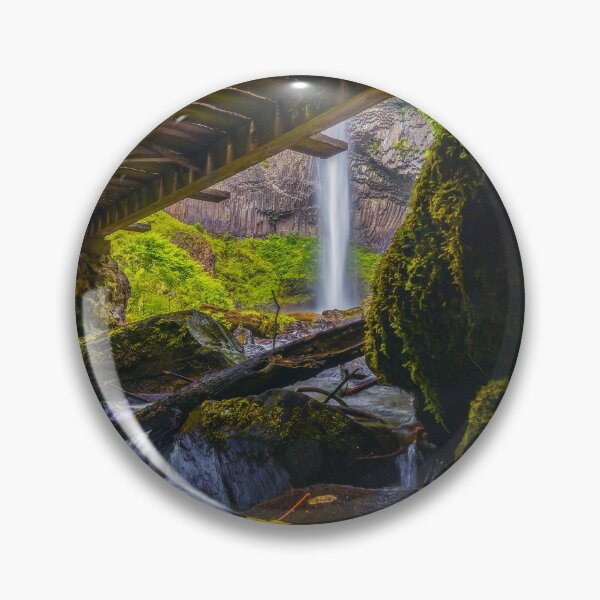 Artikelvorschau, Latourell Falls entworfen und verkauft von Joshua Snyder.