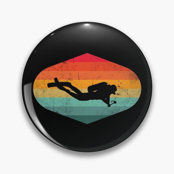 Artikelvorschau, Tauchen Vintage Retro Sonnenuntergang Scuba Divers Grafik entworfen und verkauft von wdyoungblood.