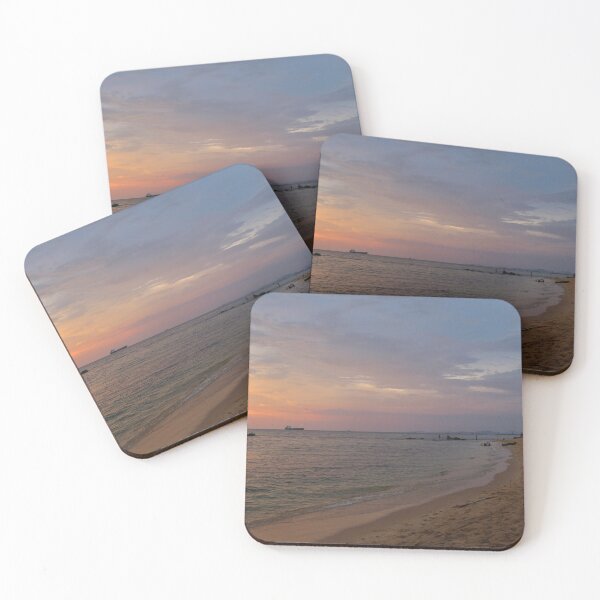 Artikelvorschau, Schöner Sonnenuntergang über Ba Keo Beach, Phu Quoc Island, Vietnam entworfen und verkauft von SnapTPhotograph.