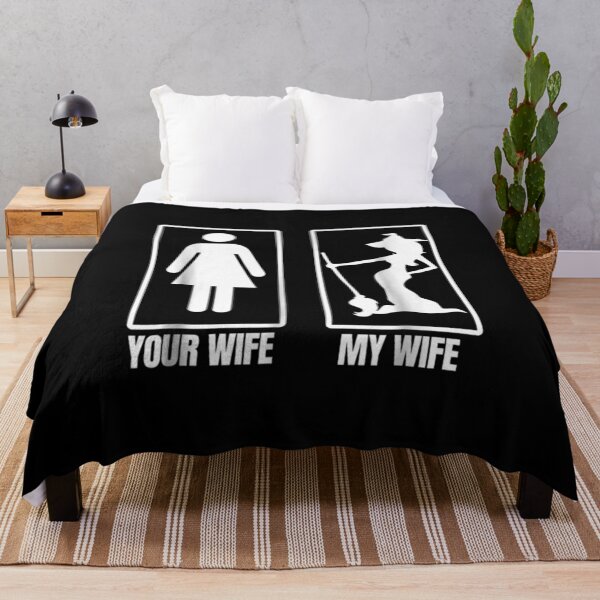 Artikelvorschau, Mens My Wife Your Wife Halloween-Hexe entworfen und verkauft von Laren-Fashion.