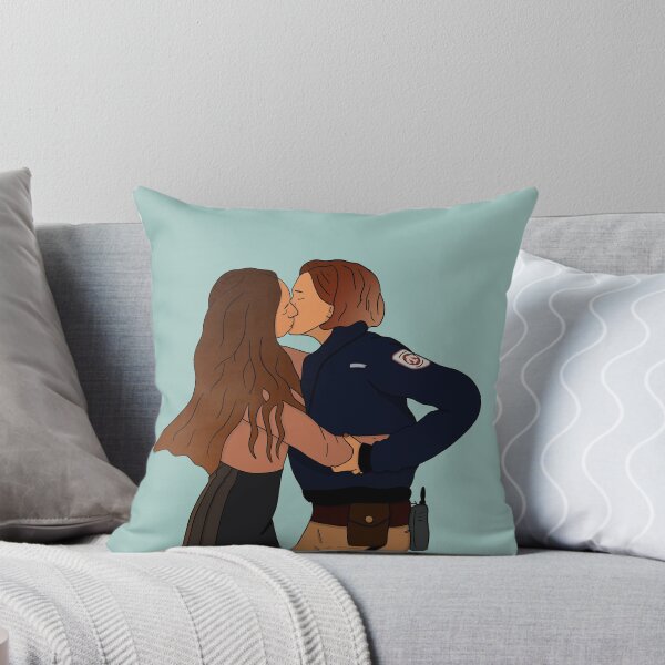 Artikelvorschau, WayHaught Kiss | Wynonna Earp entworfen und verkauft von EarpBands.