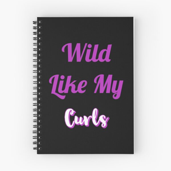 Artikelvorschau, Wild wie meine locken lila Schrift. entworfen und verkauft von SacredsDesigns.