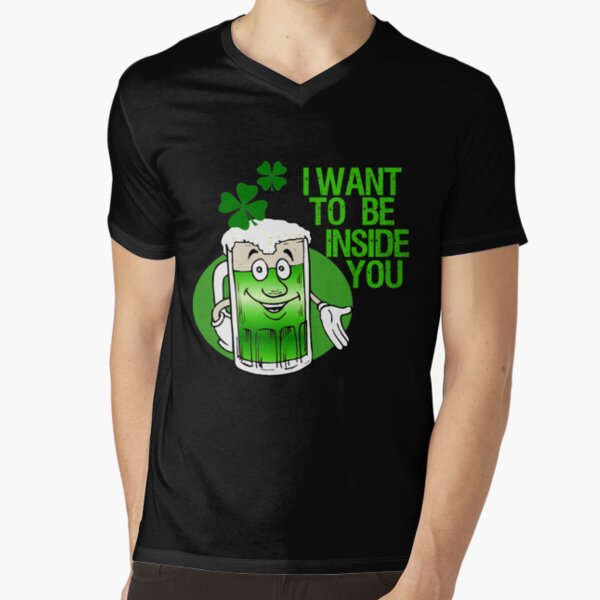 Drinks Well With Others Mug Beer Pint Bar Drunk College Juniors V-Neck T-Shirt