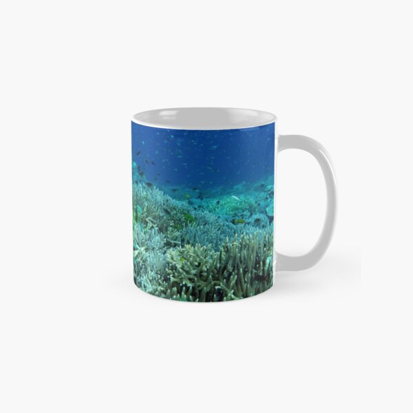 Reef Flat at Saru Namu-Namu Island. Classic Mug