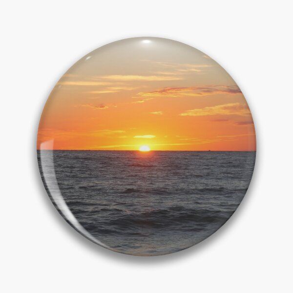 Horizon: Sun and Ocean Pin