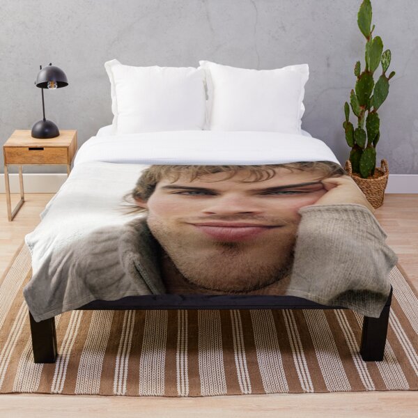 Item preview, Ian designed and sold by ec9999.