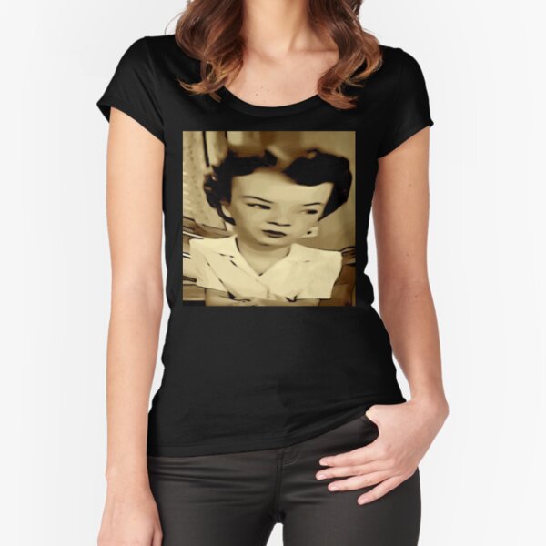 Fitted Scoop T-Shirt