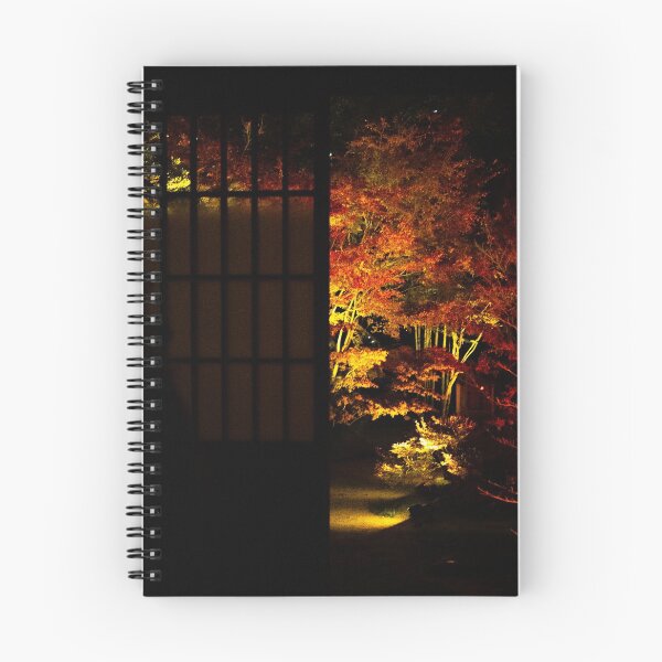 Artikelvorschau, Fotografie - Betrachten des Herbstes aus dem Inneren eines japanischen Hauses entworfen und verkauft von Karolien Kenis.