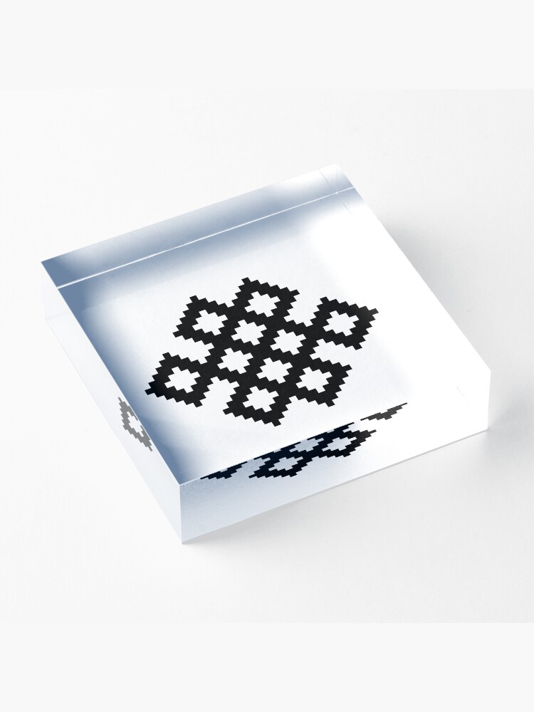 Alternate view of Karma Knot Pattern Acrylic Block