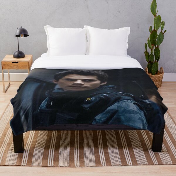 thomas - maze runner Throw Blanket