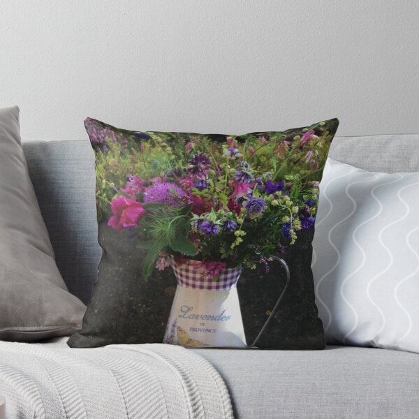 Artikelvorschau, Das Lavendel-Krug-Foto entworfen und verkauft von MillaFlora.