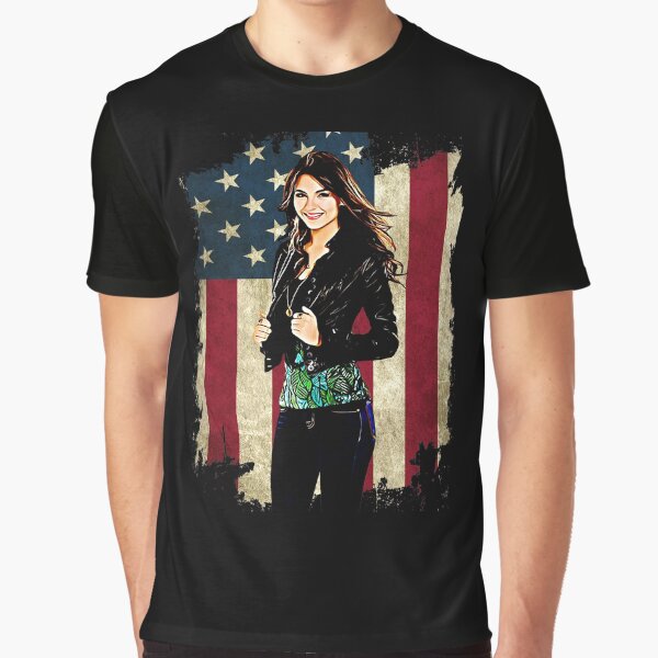 Tee shirt worn by Tori Vega (Victoria Justice) in Victorious (S01E03)