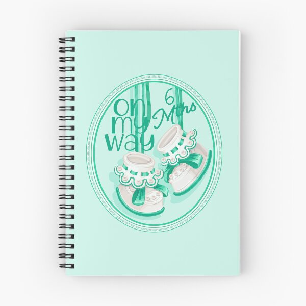 Artikelvorschau, „On My Way – 6 Monate“ Babygrün (inkl. Umstands- und Babykleidung) entworfen und verkauft von PawsitiveMum.