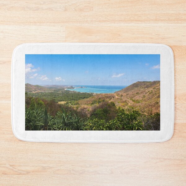 Artikelvorschau, Ein Blick über Baturiti und Kuta Beach, Lombok Indonesien entworfen und verkauft von SnapTPhotograph.