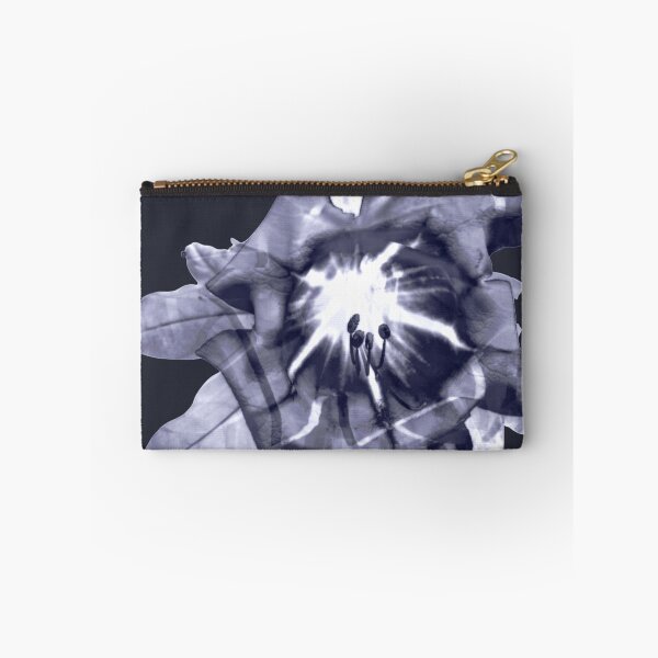 Artikelvorschau, Schwarzweiss-Blume entworfen und verkauft von abstrarting.