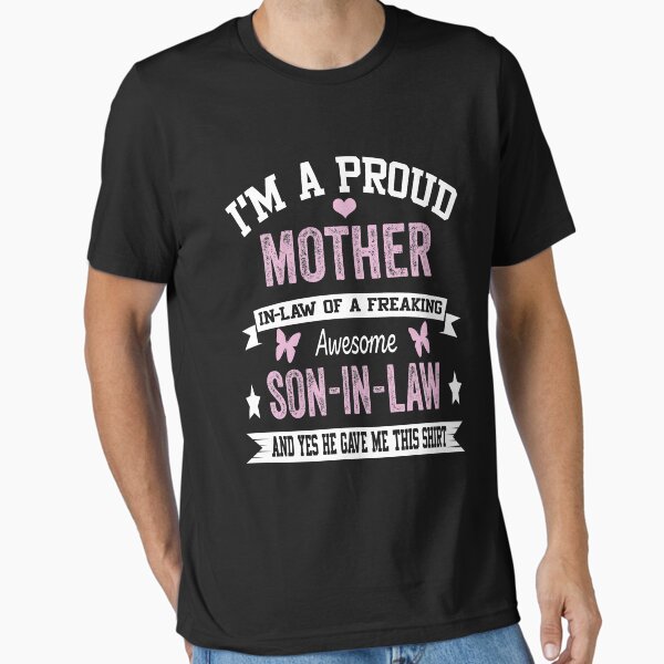 Artikel-Vorschau von Stolze Schwiegermutter eines ausgeflippten fantastischen Schwiegersohn-Geschenk-T-Shirts, designt und verkauft von Toumi ⭐⭐⭐⭐⭐.