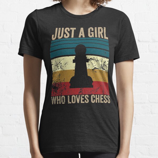 Vintage just a girl who loves chess Essential T-Shirt