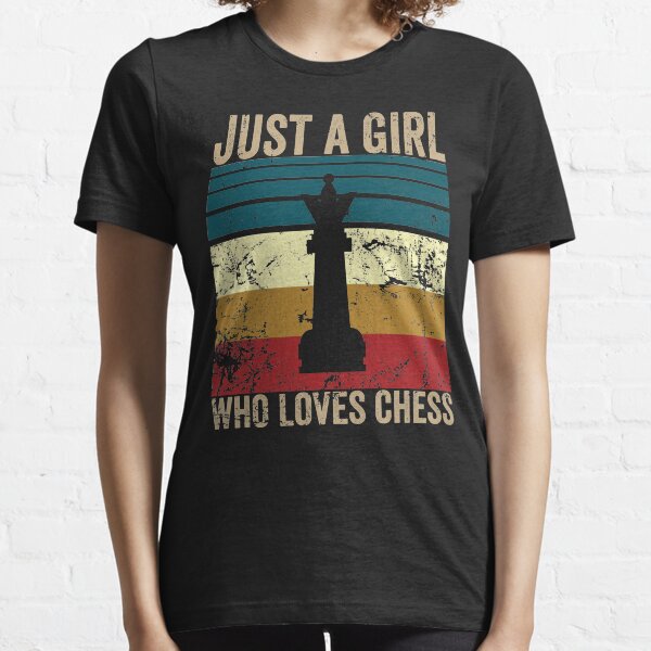 Vintage just a girl who loves chess Essential T-Shirt