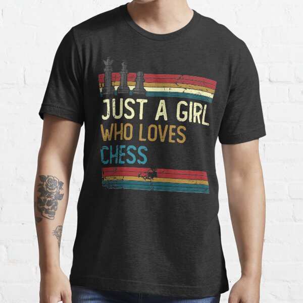 Vintage just a girl who loves chess Essential T-Shirt