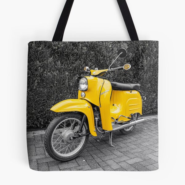Artikelvorschau, Simson Schwalbe in gelb - Schwarz Weiss Fotografie entworfen und verkauft von Shirtey.