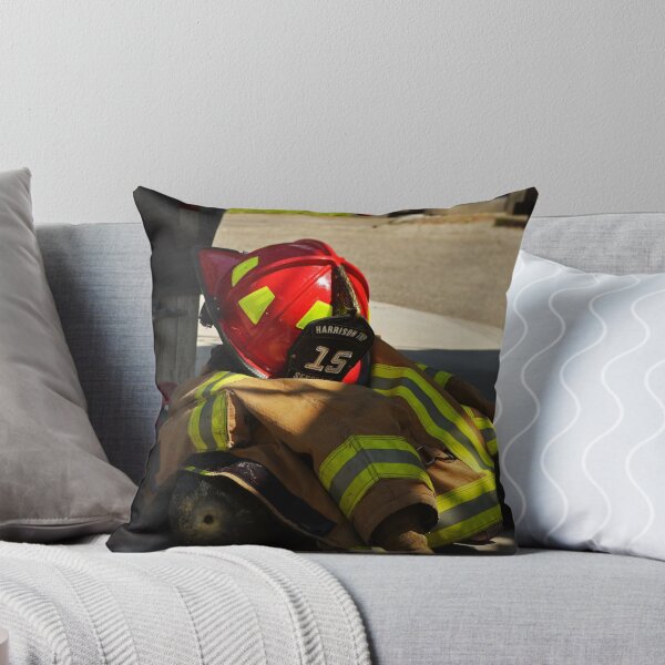 Aperçu de l'œuvre Turnout Gear Pile créée et vendue par Truck Toons.