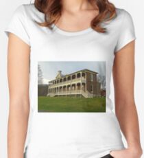 Plantation Women's Fitted Scoop T-Shirt