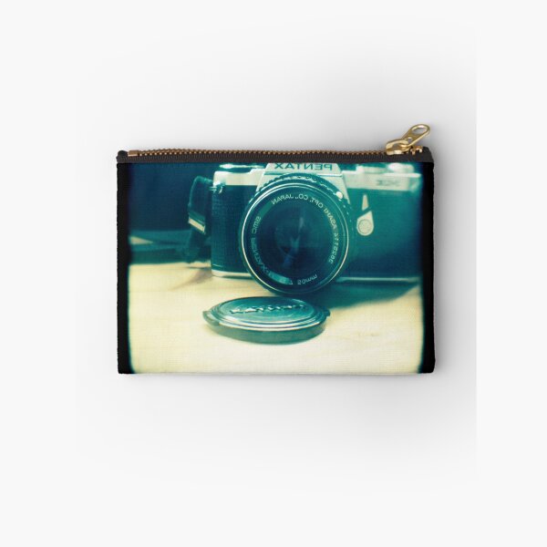 Artikelvorschau, Alter Freund - Vintage Pentax Kamera entworfen und verkauft von gailgriggs.