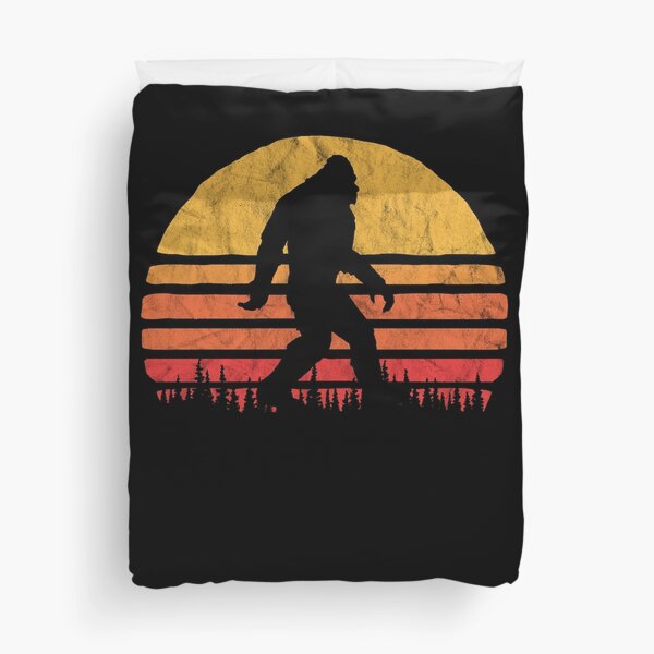 Artikel-Vorschau von Retro Bigfoot Silhouette Sun Vintage - Glauben Sie!, designt und verkauft von giantstepdesign.
