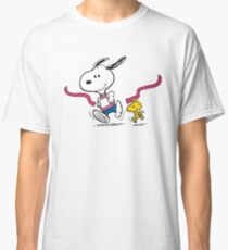 snoopy-running Classic T-Shirt