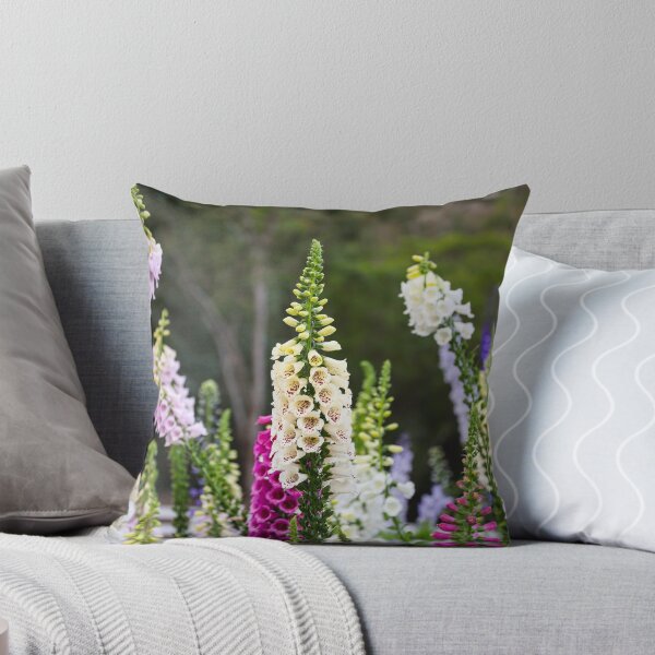 Aperçu de l'œuvre Beaux lupins de printemps créée et vendue par ppddesigns.