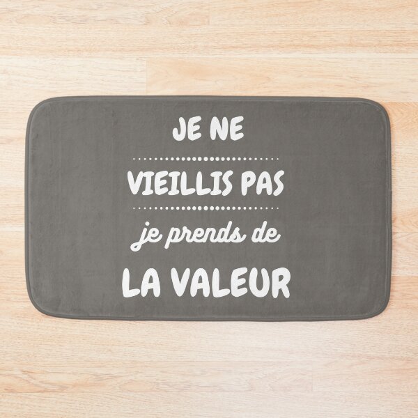 Item preview, je ne vieillis pas je prends de la valeur Essential T-Shirt designed and sold by yani69.