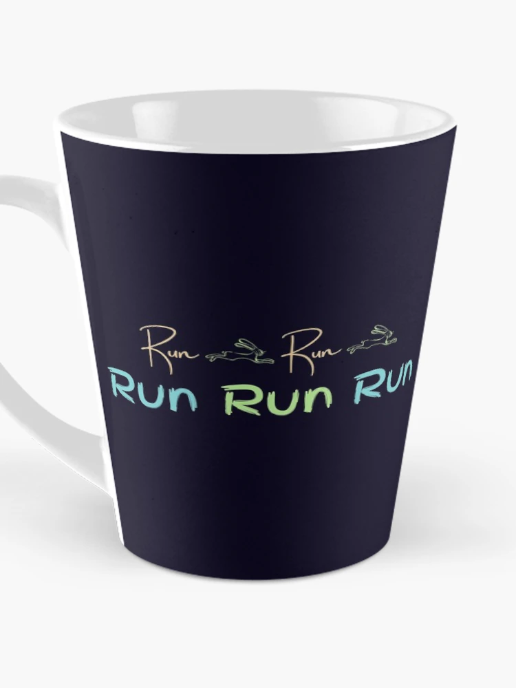 Aperçu 3 sur 4. Mug à café avec l'œuvre Run Rabbit Run créée et vendue par InputVSOutput.
