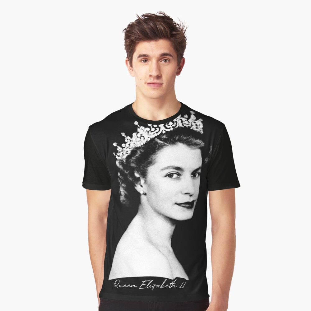 Aperçu de l'œuvre T-shirt graphique créée et vendue par RomancePool.