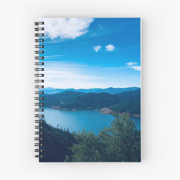 Artikelvorschau, Shasta See entworfen und verkauft von Amber Niles.
