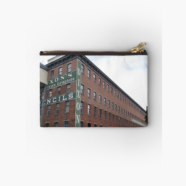 Artikelvorschau, Historisches Jersey City, Dixon-Mühlen-Fabrik, umgewandelt in Wohnsitz, New-Jersey entworfen und verkauft von lenspiro.