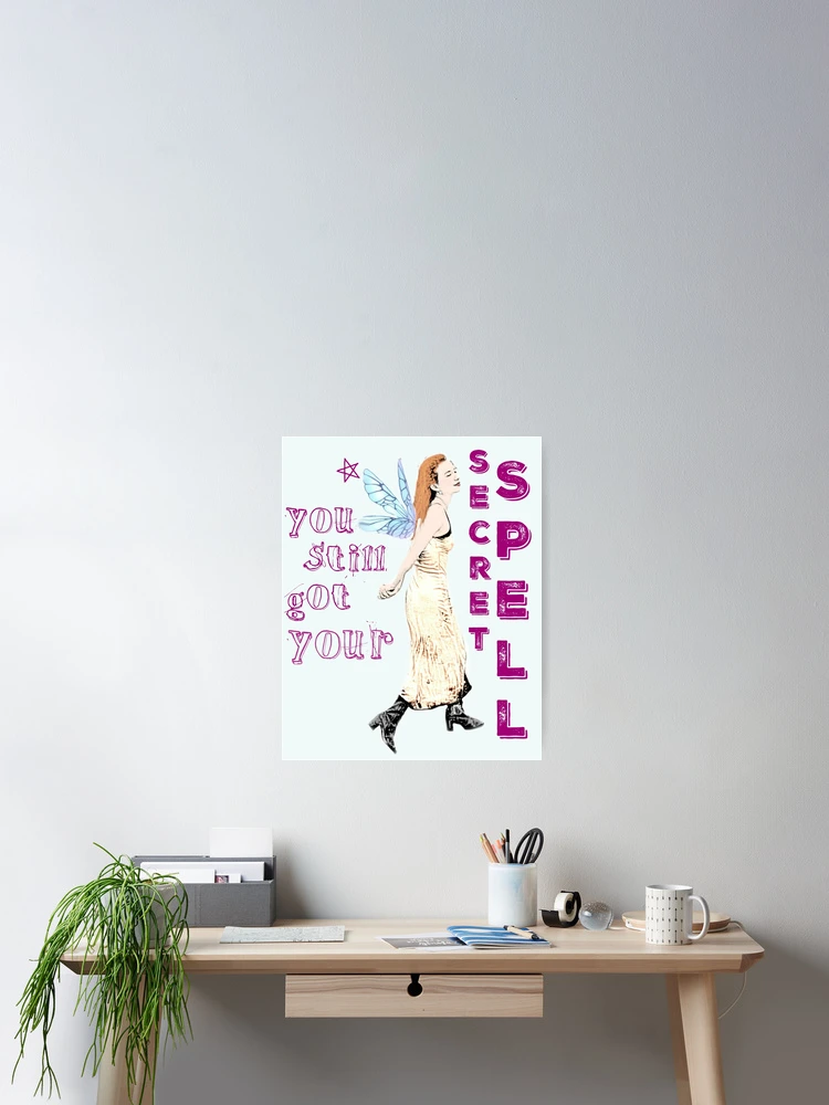 Aperçu 2 sur 3. Poster avec l'œuvre Sort secret créée et vendue par RabbitWithFangs.