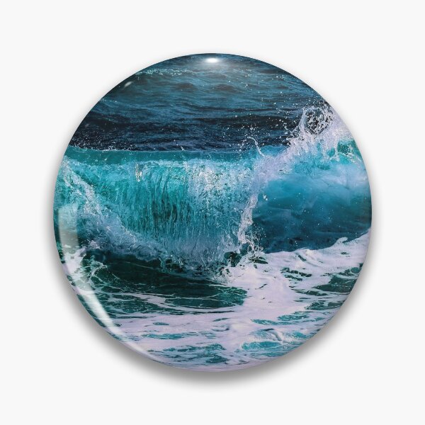 Artikelvorschau, Crashing Turquoise Ocean Waves entworfen und verkauft von Cute Designs Shop.
